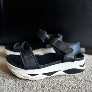 Aldo Zarella Black And White Thick Sole Round Toe Sandal Women  Size 8M